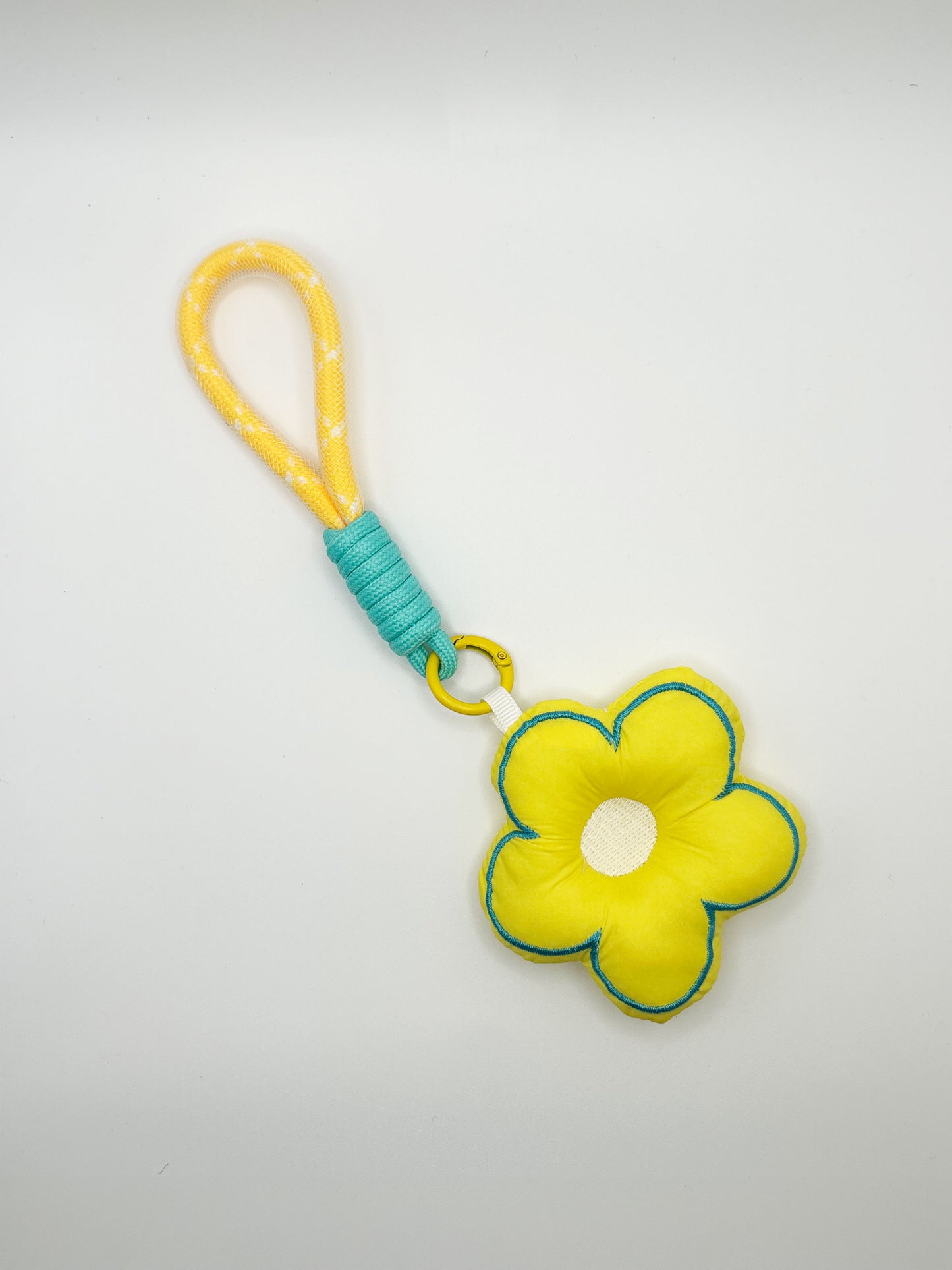 Bag charm - Fluffy Bloom